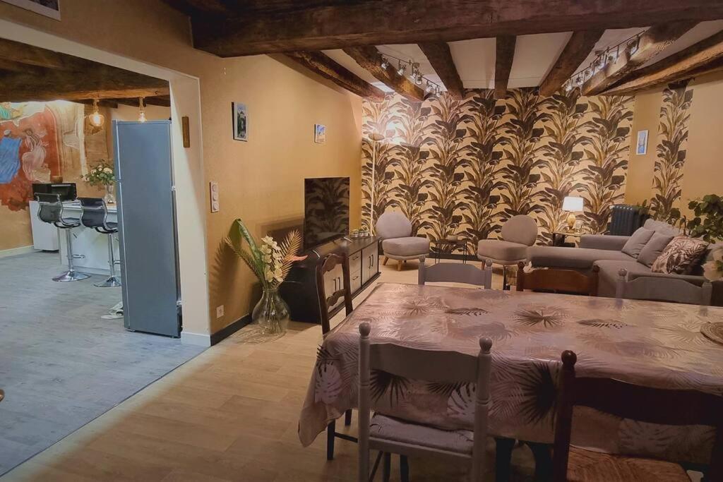 Grand Gite - Le Saint-Chrirtophe Châteauroux Extérieur photo